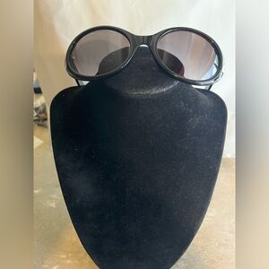 Vera Wang Finca Black Sunglasses